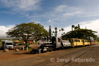 Antic tren Turístic Que recorre els "passos" de l'Que transportava canya de sucre abans DES Lahaina uno Ka'anapali.